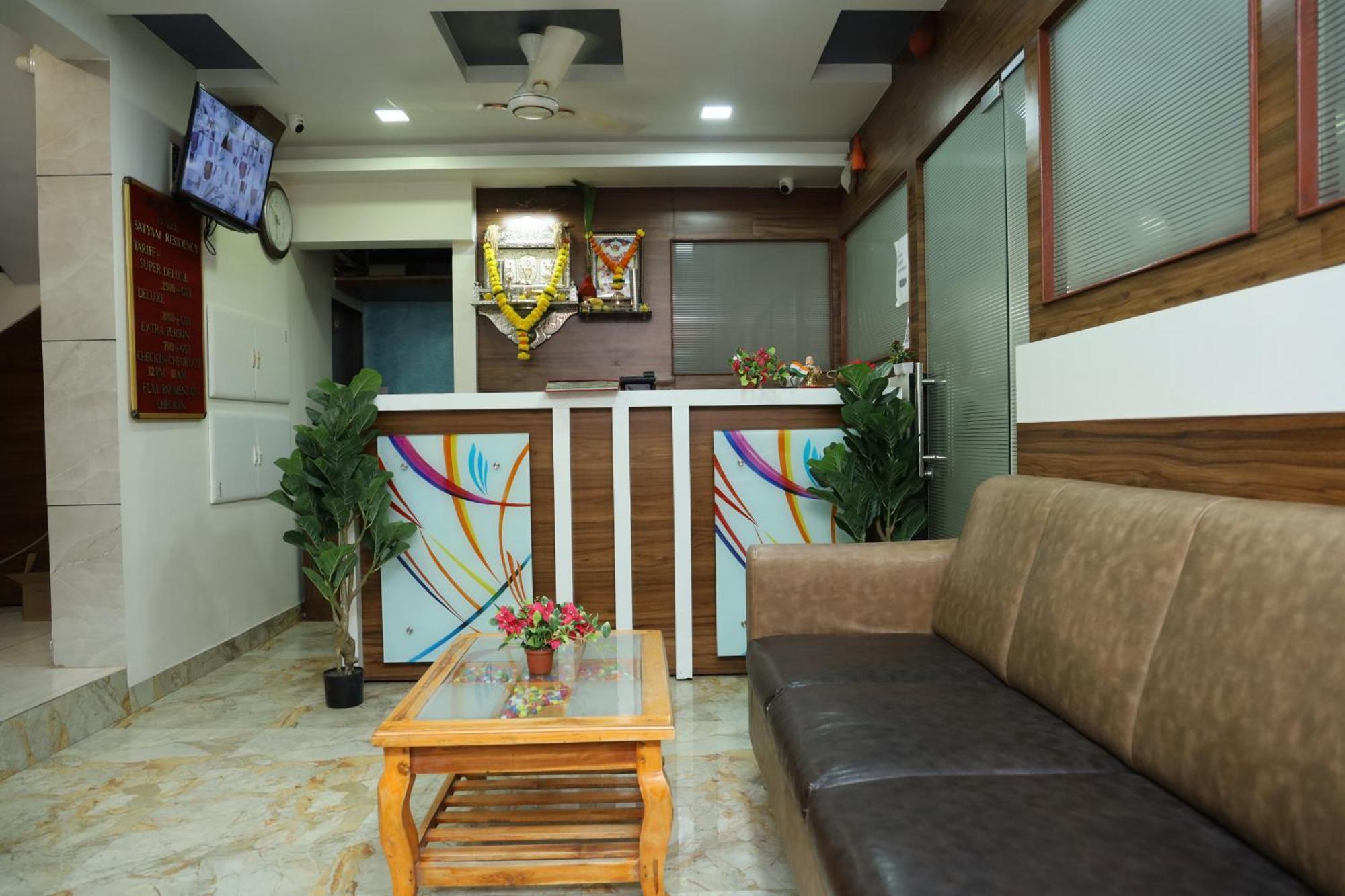 Hotel Satyam Residency Navi Mumbai Kültér fotó