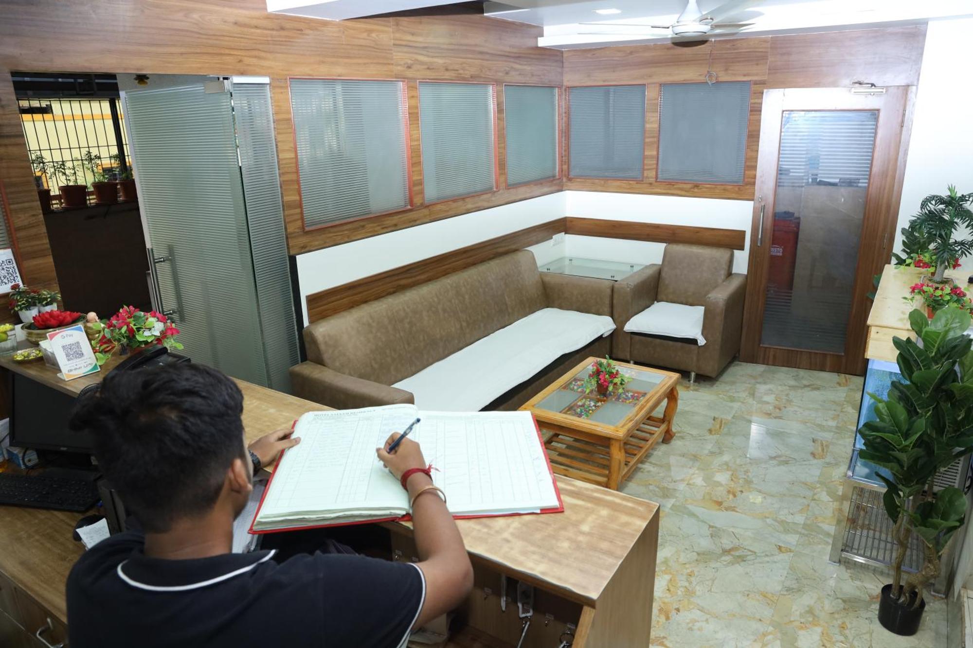Hotel Satyam Residency Navi Mumbai Kültér fotó