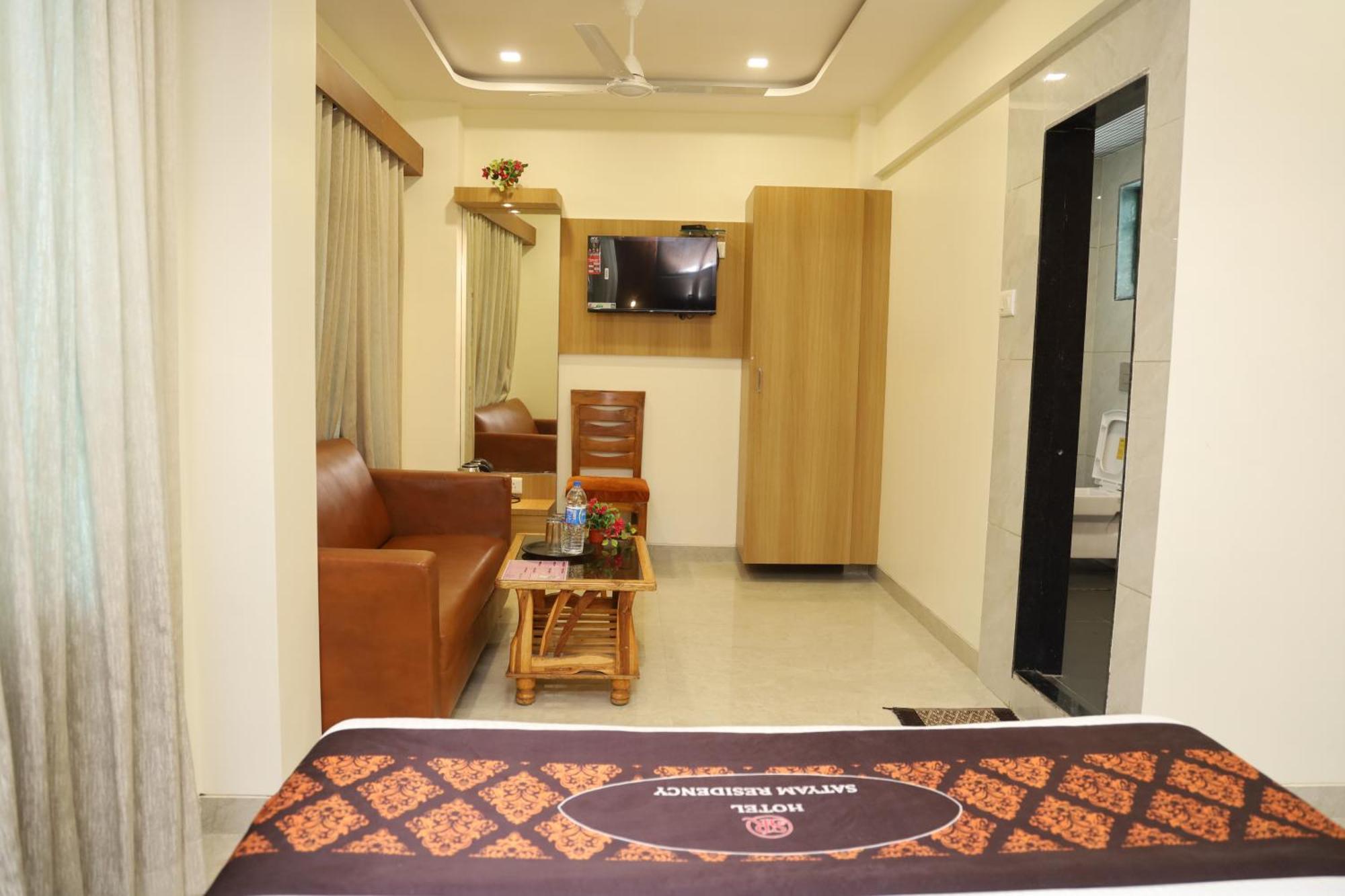 Hotel Satyam Residency Navi Mumbai Kültér fotó