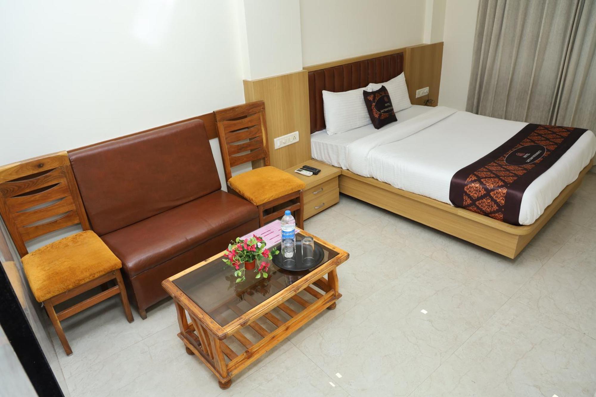 Hotel Satyam Residency Navi Mumbai Kültér fotó
