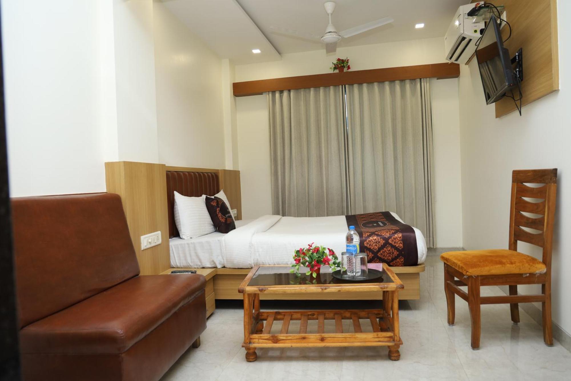 Hotel Satyam Residency Navi Mumbai Kültér fotó