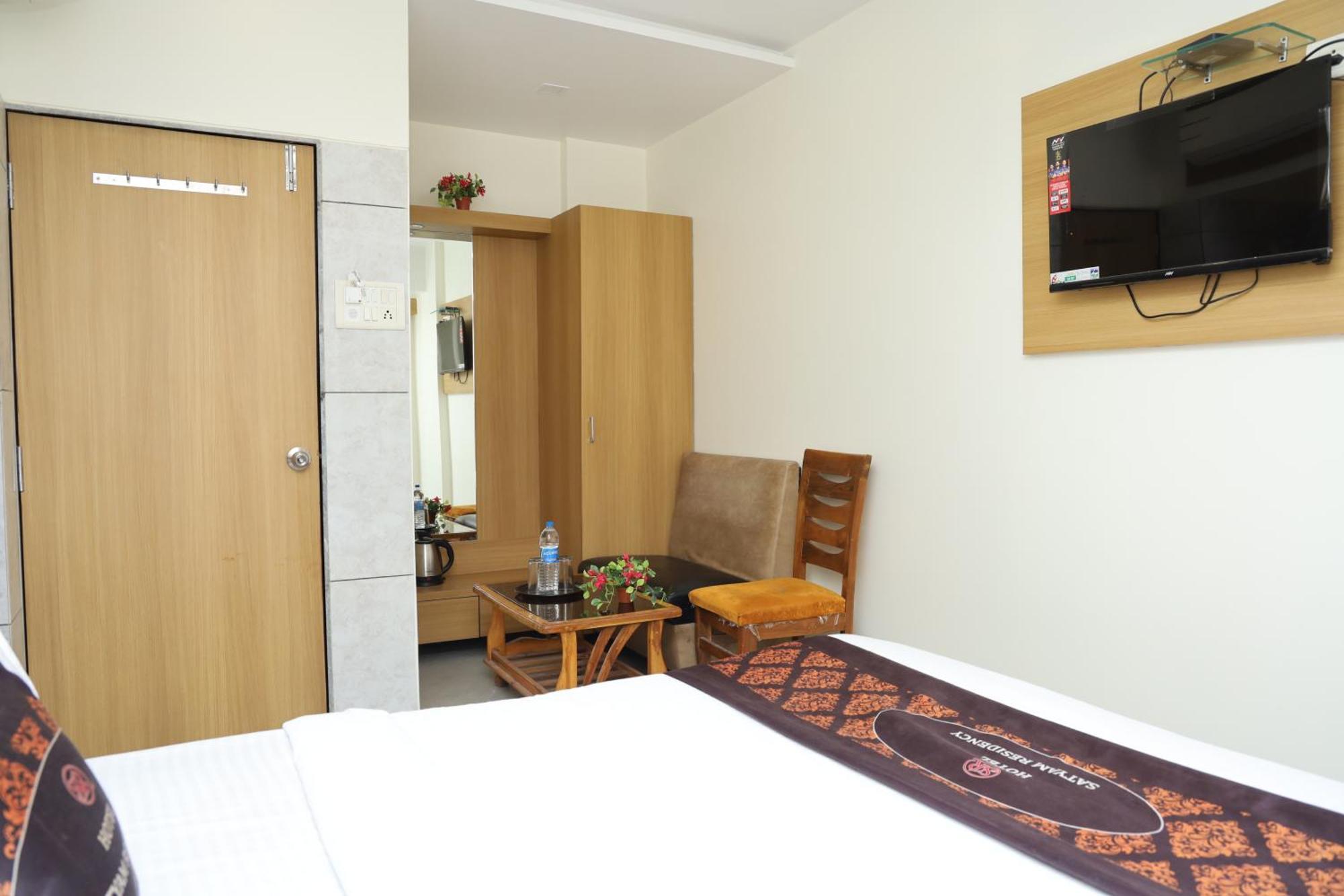Hotel Satyam Residency Navi Mumbai Kültér fotó